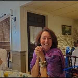 Meet your Posher, Paula